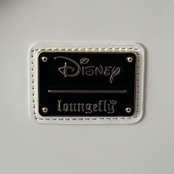 NWT Minnie Mouse Daisy Floral Crossbody Bag Purse Loungefly Disney - Picture 11 of 12